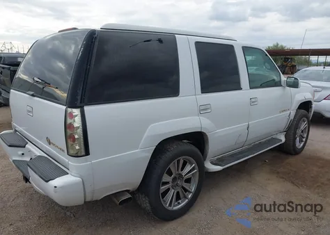 2000 Cadillac Escalade Standard from USA, damaged, VIN 1GYEK13R0YR152720